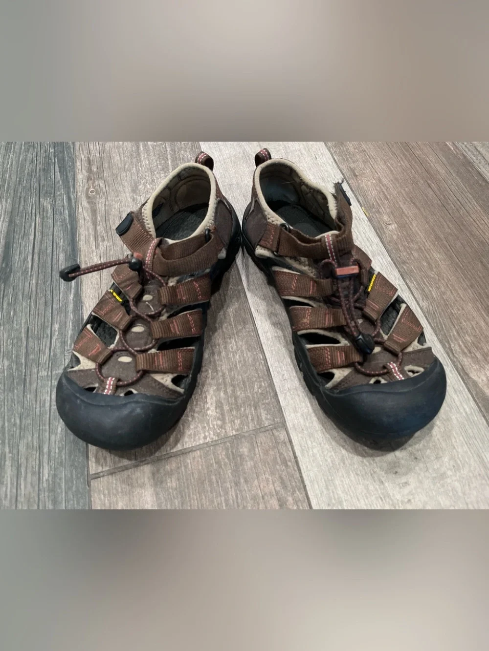 Keen Newport H2 Waterproof Hiking Sport Sandals Youth Size 6 Brown/ Women 8/ 39